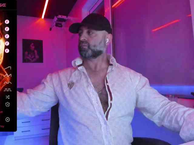 magabear Sex Cam Show