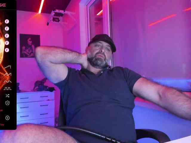 magabear Live Webcam on BongaCams