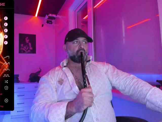 magabear Sex Cam Show