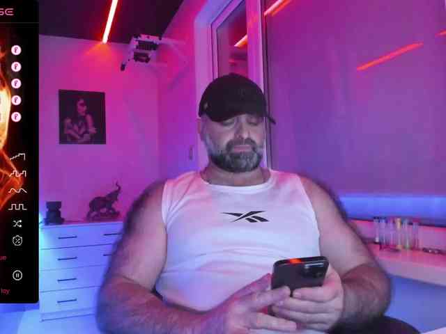 magabear Sex Cam Show