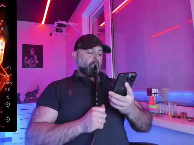 이 모델은 현재 라이브 중입니다. magabear