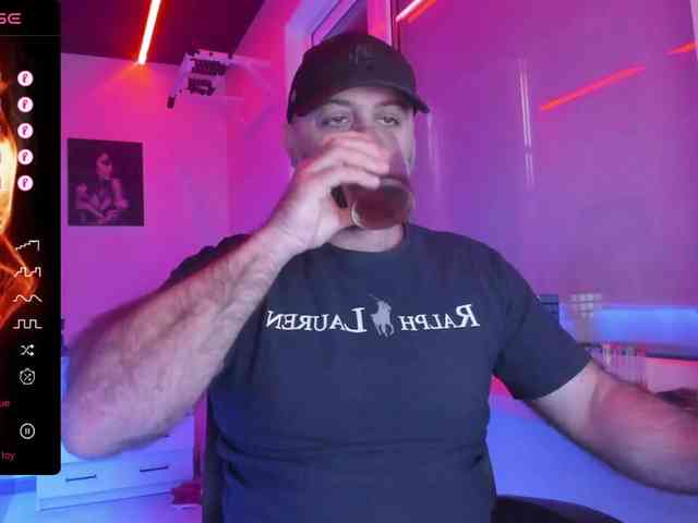magabear Live Webcam on BongaCams