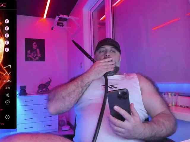 magabear Sex Cam Show