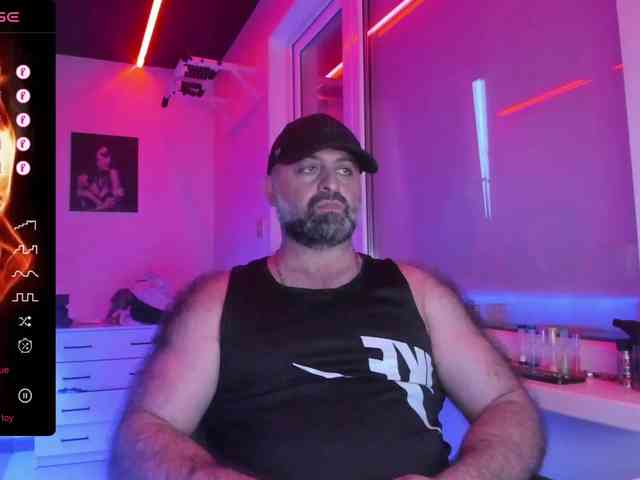 magabear Sex Cam Show