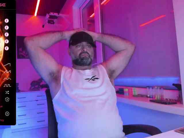 magabear Sex Cam Show