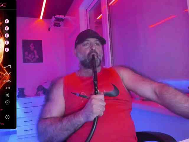 magabear Sex Cam Show