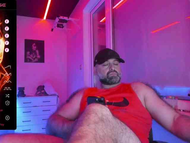 magabear Sex Cam Show