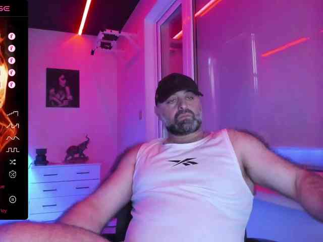 magabear Sex Cam Show
