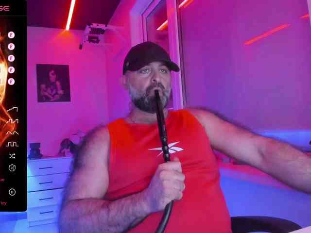 magabear Sex Cam Show