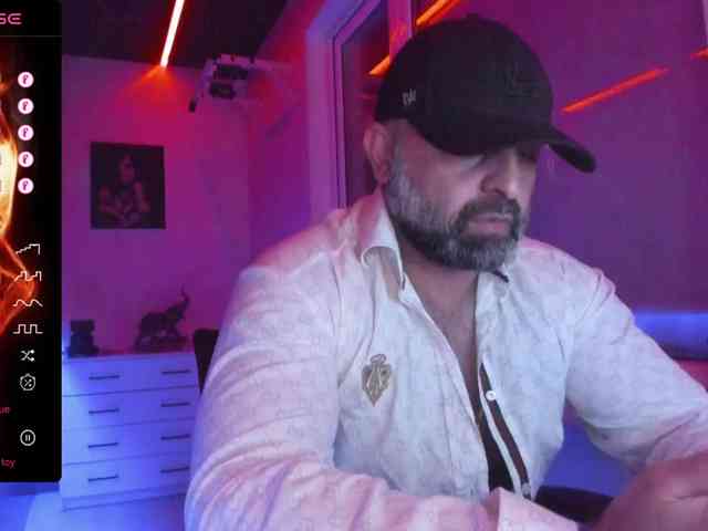magabear Sex Cam Show