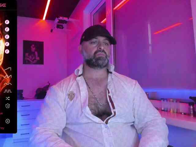 magabear Sex Cam Show