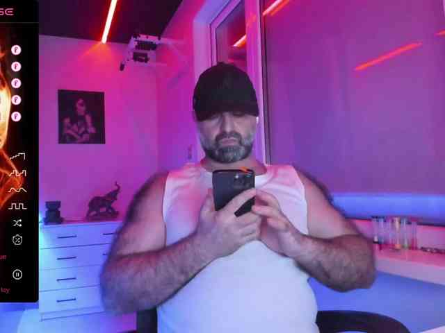 magabear Sex Cam Show