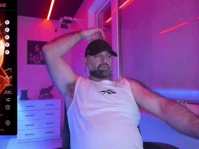 magabear Sex Cam Show
