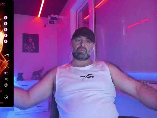 magabear Sex Cam Show