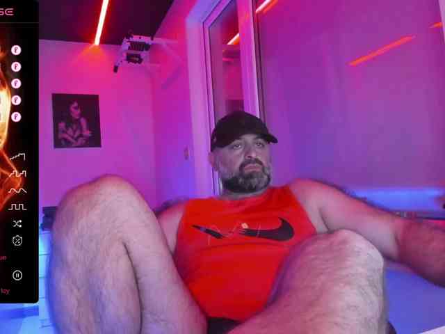 magabear Sex Cam Show