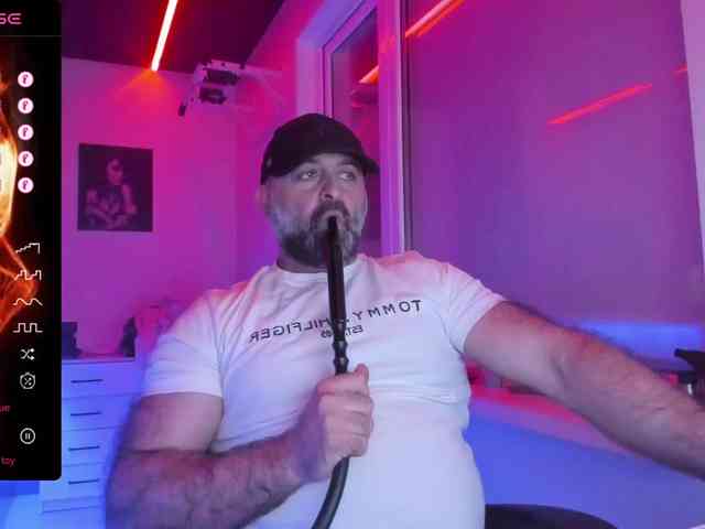 magabear Sex Cam Show