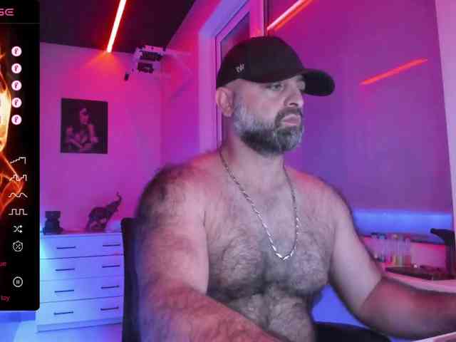 magabear Sex Cam Show