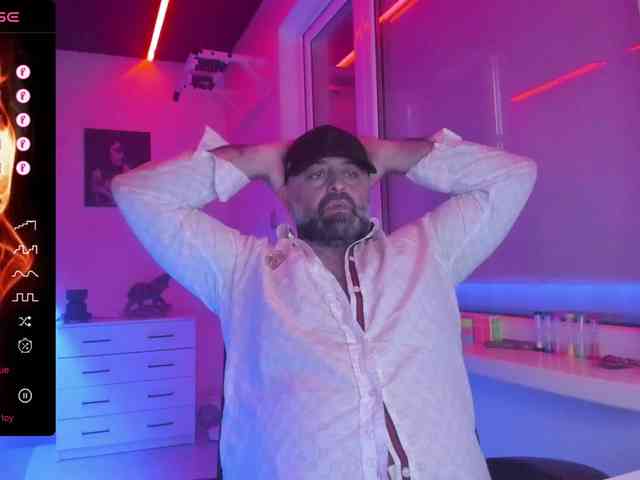 magabear Sex Cam Show