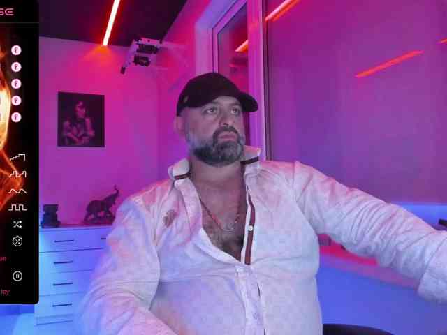 magabear Sex Cam Show