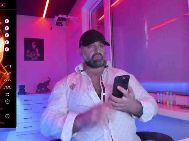 magabear Sex Cam Show