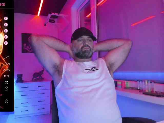 magabear Sex Cam Show
