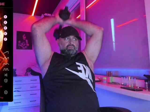 magabear Sex Cam Show