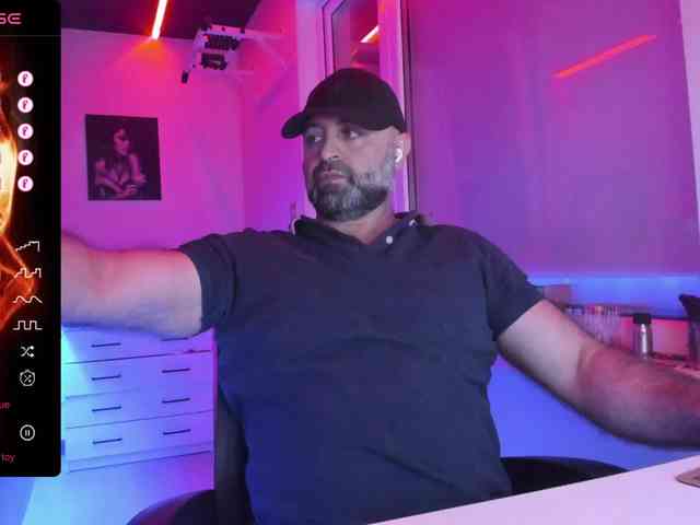 magabear Live Webcam on BongaCams