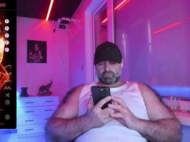 magabear Sex Cam Show