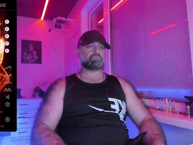 magabear Sex Cam Show