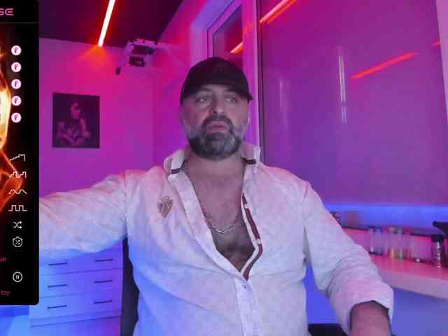 magabear Sex Cam Show