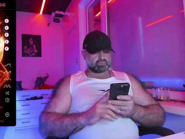 magabear Live Webcam on BongaCams