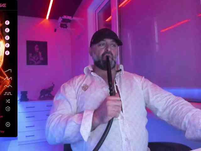 magabear Sex Cam Show