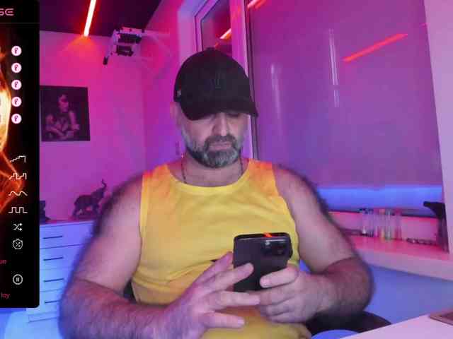 magabear Sex Cam Show