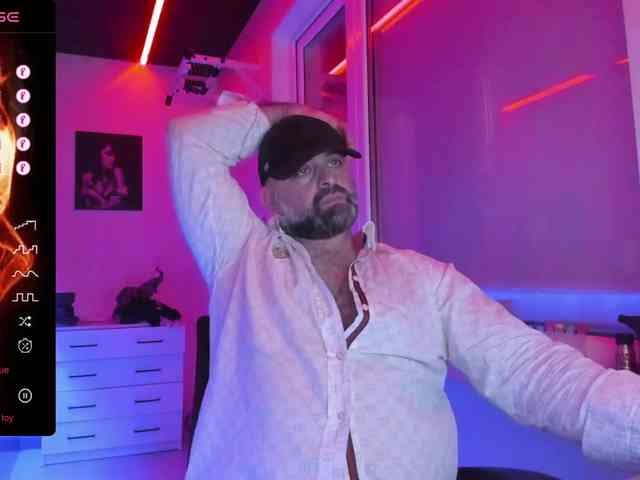 magabear Sex Cam Show