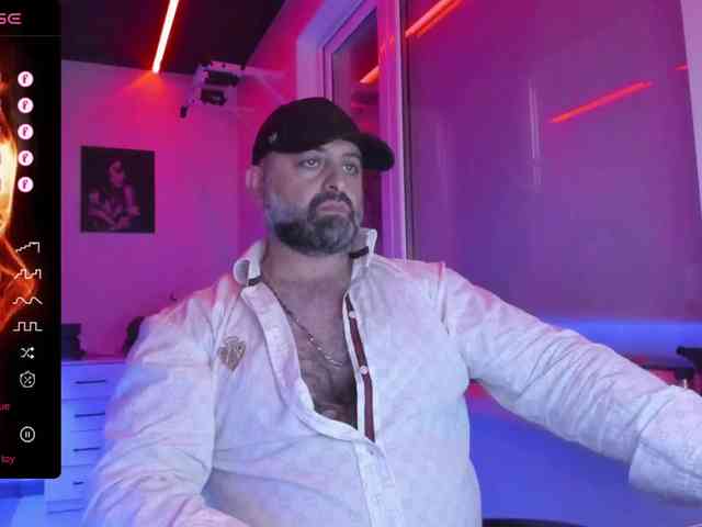 magabear Sex Cam Show