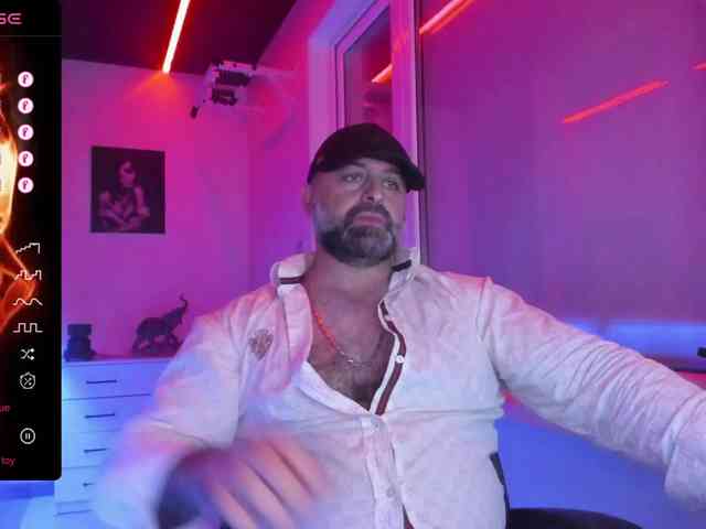 magabear Sex Cam Show