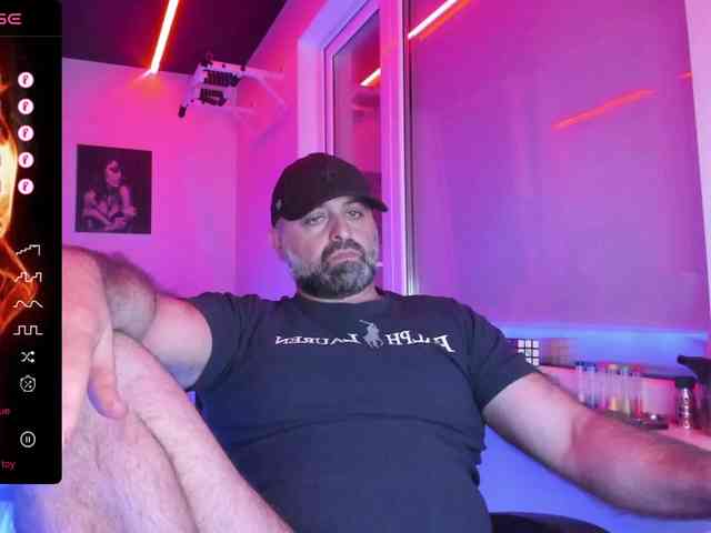 magabear Sex Cam Show