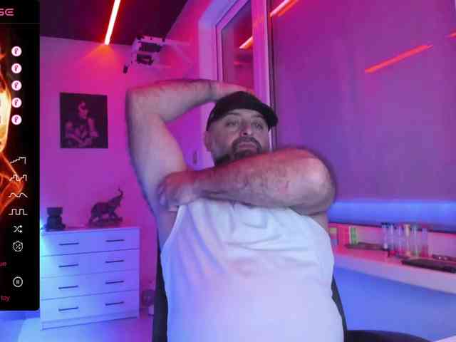 magabear Sex Cam Show