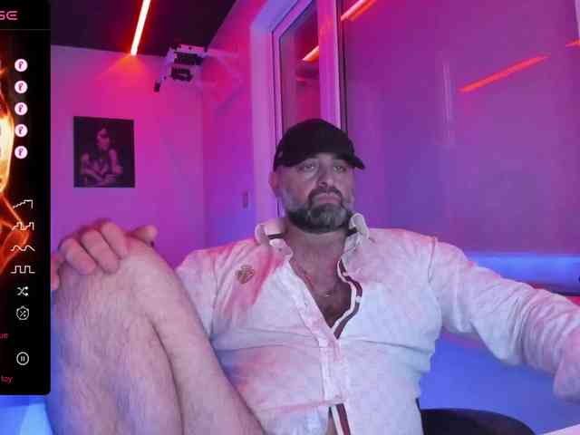 magabear Sex Cam Show