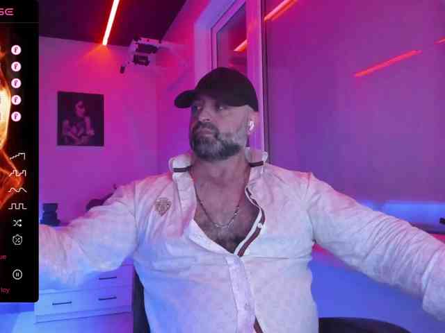 magabear Sex Cam Show