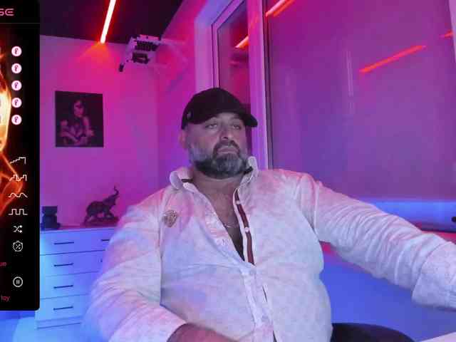 magabear Sex Cam Show