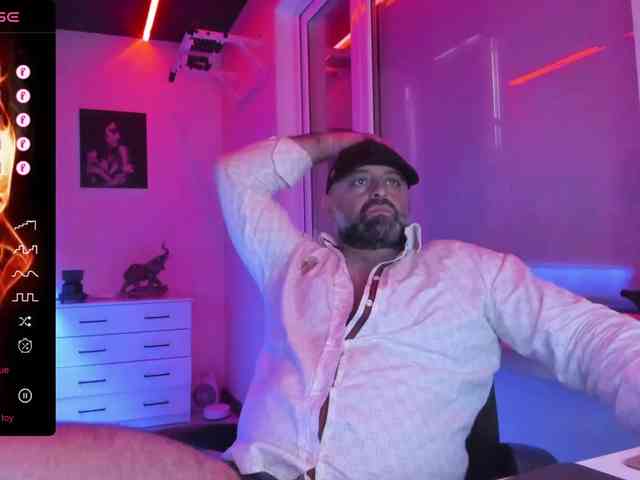 magabear Sex Cam Show