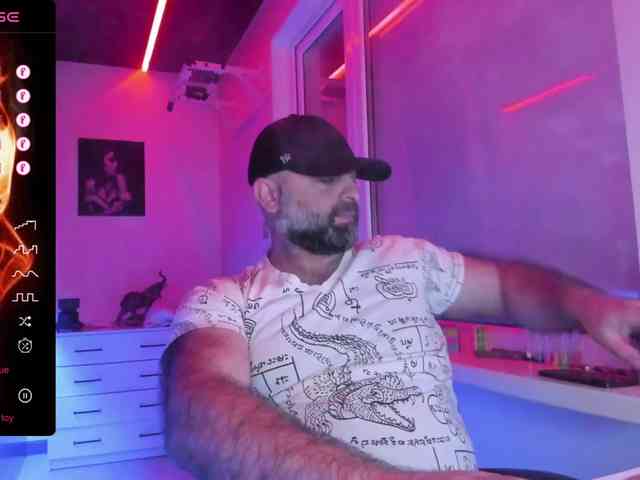 magabear Sex Cam Show