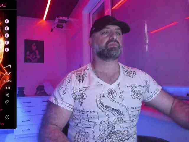 magabear Sex Cam Show