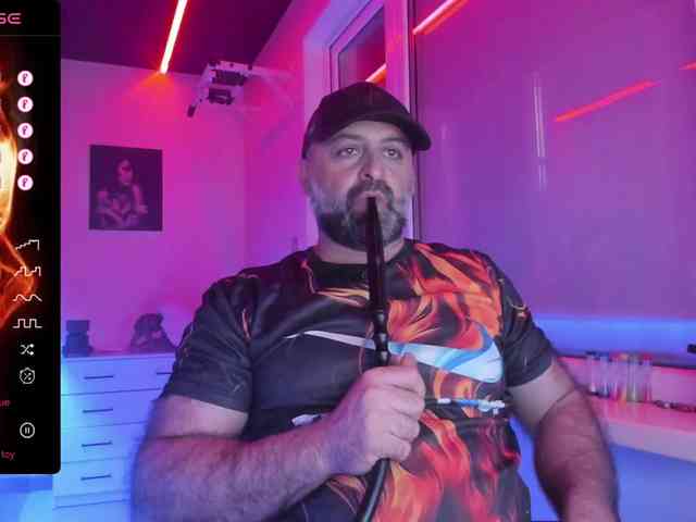 magabear Sex Cam Show