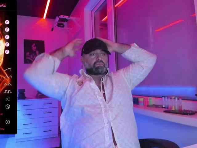 magabear Sex Cam Show