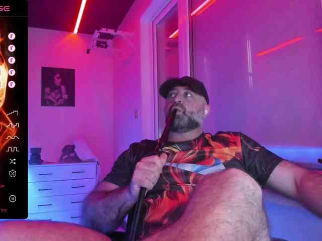 magabear Sex Cam Show