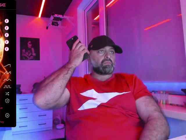 magabear Sex Cam Show