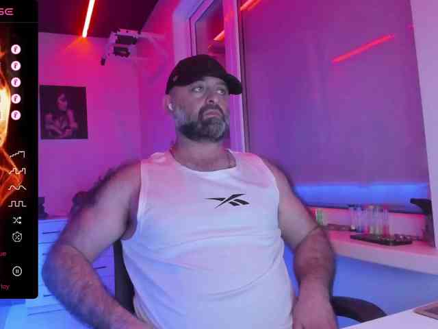 magabear Sex Cam Show