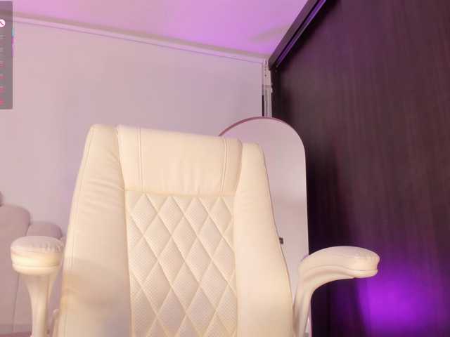 AmberLewis live cam on BongaCams